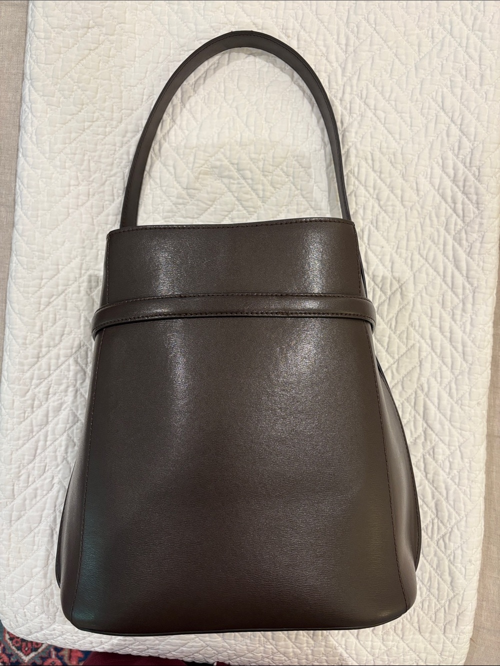 Toteme Belted leather bucket bag - Picture 11 of 16